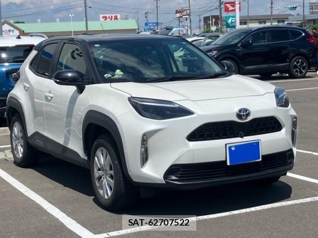 Toyota YARIS CROSS 2022-04 8369991-3
