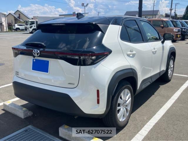 Toyota YARIS CROSS 2022-04 8369991-7