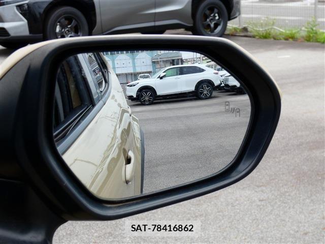 Toyota YARIS CROSS 2021-03 8369996-17