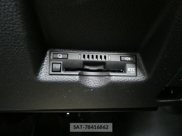 Toyota YARIS CROSS 2021-03 8369996-20