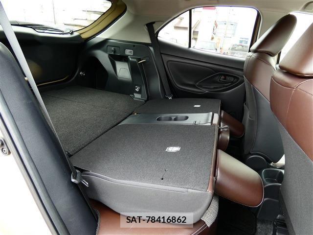 Toyota YARIS CROSS 2021-03 8369996-26