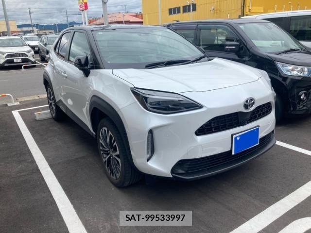 Toyota YARIS CROSS 2022-11 8369989-0