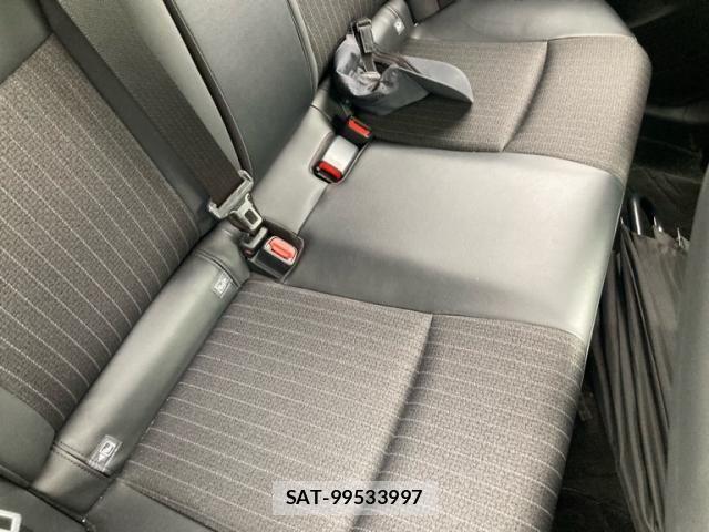 Toyota YARIS CROSS 2022-11 8369989-13