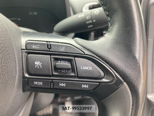 Toyota YARIS CROSS 2022-11 8369989-15