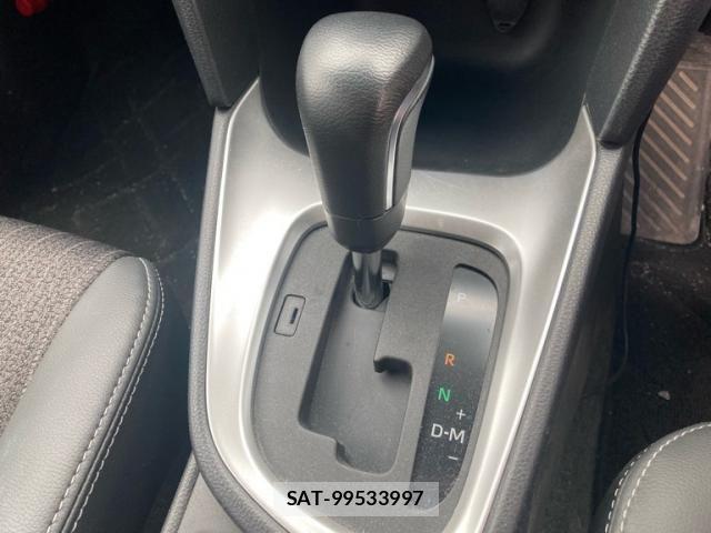 Toyota YARIS CROSS 2022-11 8369989-19