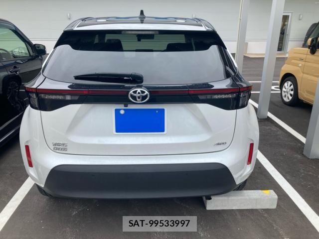 Toyota YARIS CROSS 2022-11 8369989-3