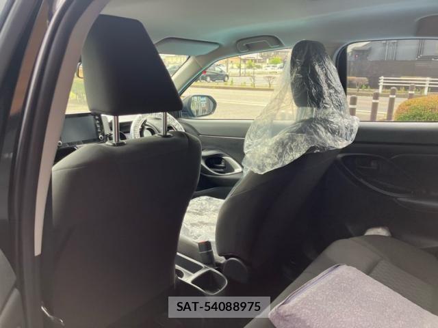 Toyota YARIS CROSS 2023-09 8369990-9