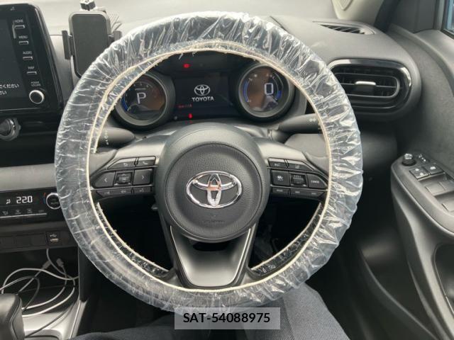Toyota YARIS CROSS 2023-09 8369990-12
