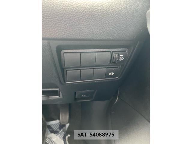 Toyota YARIS CROSS 2023-09 8369990-17