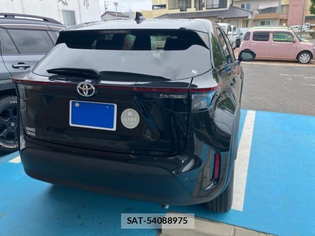 Toyota YARIS CROSS 2023-09 8369990-5