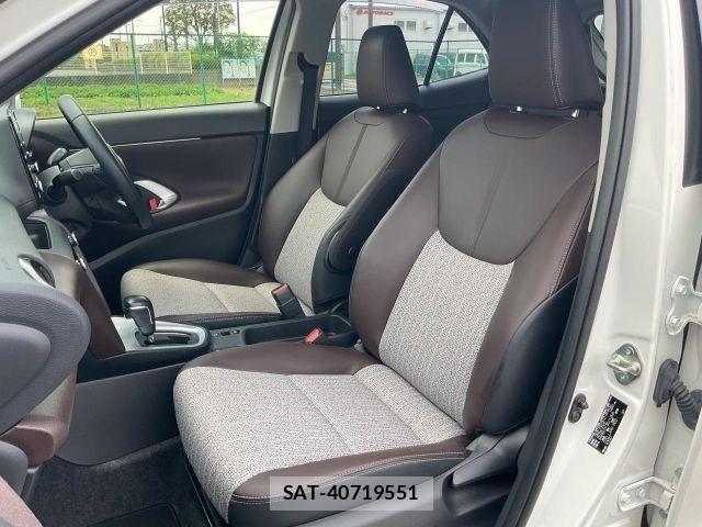 Toyota YARIS CROSS 2021-05 8369994-10