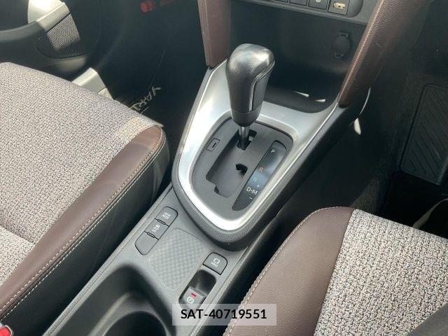 Toyota YARIS CROSS 2021-05 8369994-24