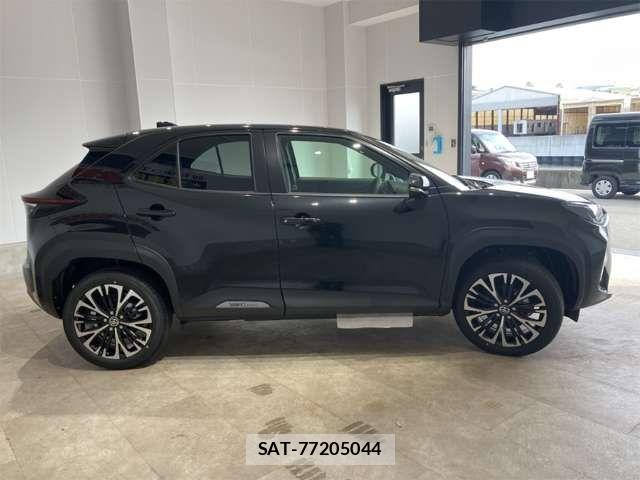 Toyota YARIS CROSS 2025-07 8369993-14
