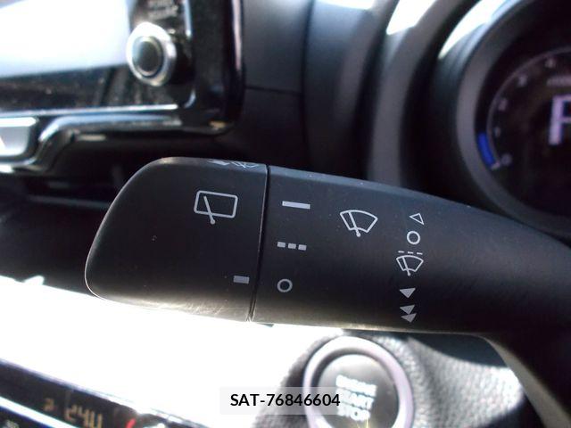 Toyota YARIS CROSS 2021-01 8369999-16