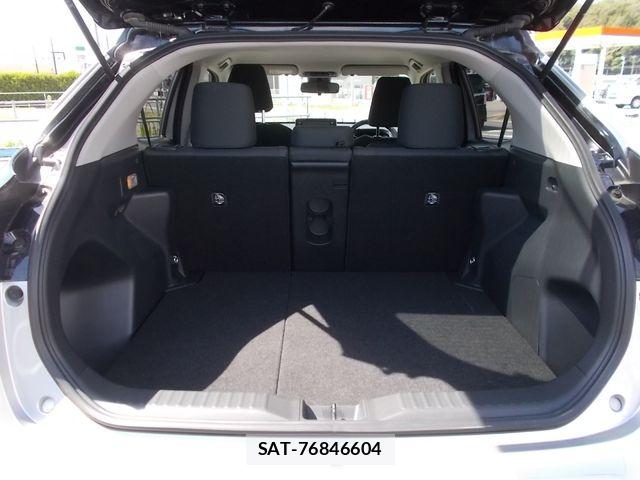 Toyota YARIS CROSS 2021-01 8369999-24