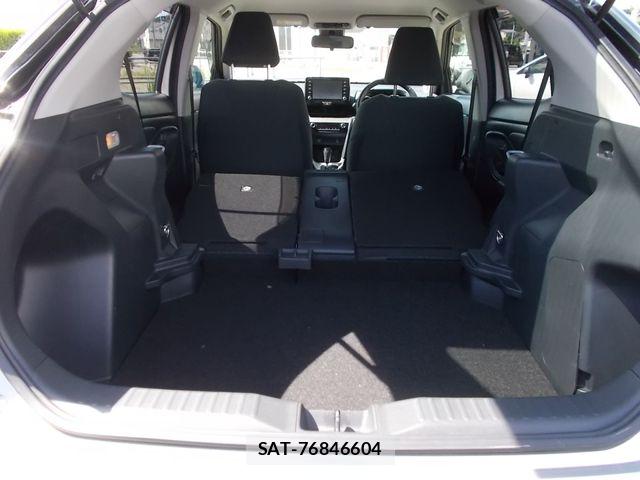 Toyota YARIS CROSS 2021-01 8369999-25
