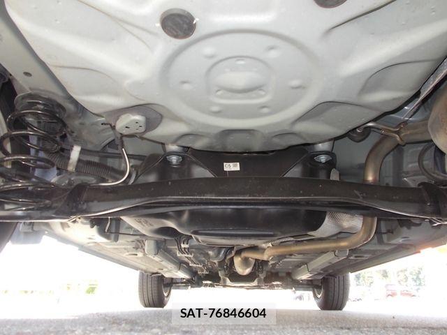 Toyota YARIS CROSS 2021-01 8369999-28