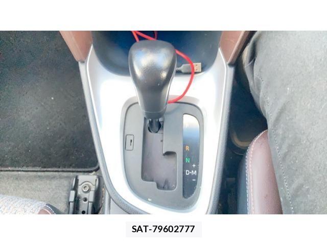 Toyota YARIS CROSS 2021-06 8369995-16