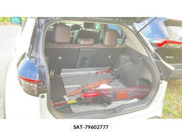 Toyota YARIS CROSS 2021-06 8369995-20