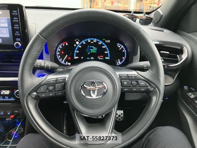Toyota YARIS CROSS 2023-06 8369987-9