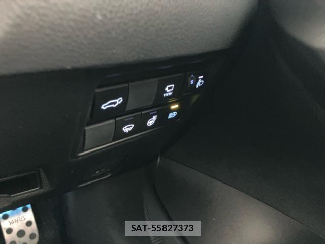 Toyota YARIS CROSS 2023-06 8369987-15