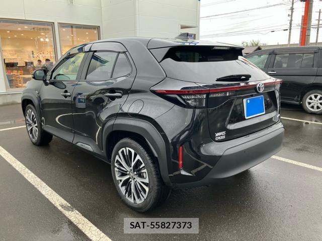 Toyota YARIS CROSS 2023-06 8369987-1