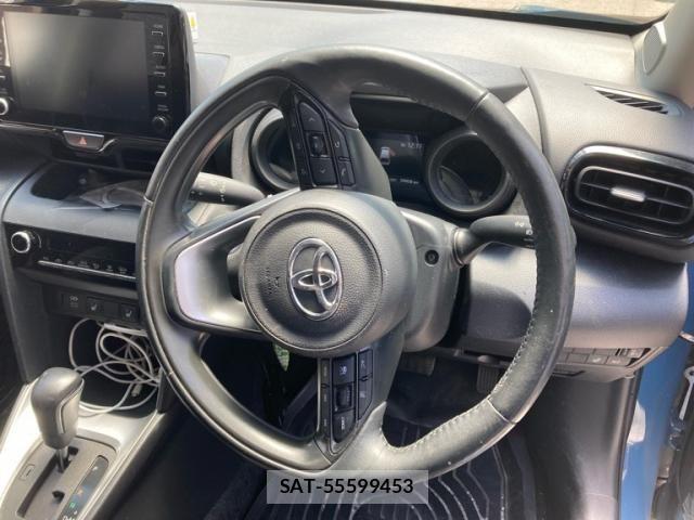 Toyota YARIS CROSS 2022-10 8372431-13