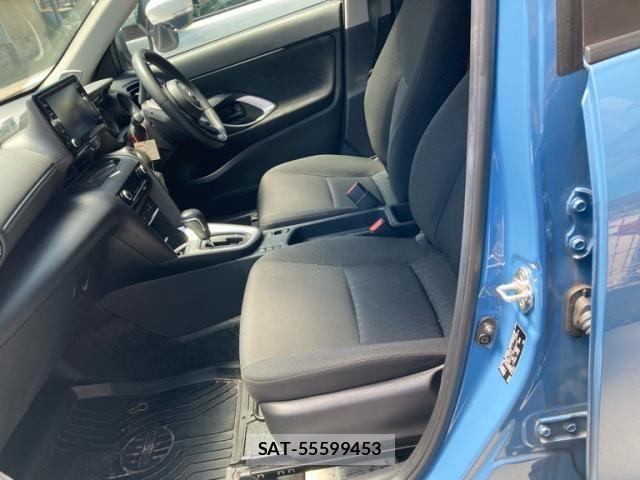 Toyota YARIS CROSS 2022-10 8372431-19