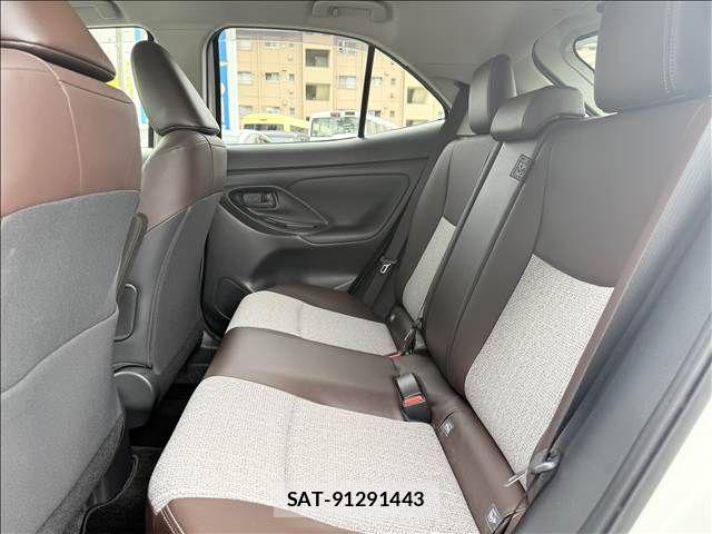 Toyota YARIS CROSS 2021-04 8372429-9