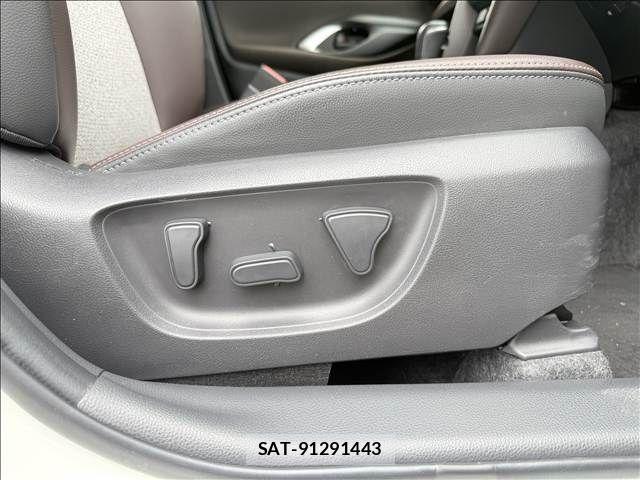 Toyota YARIS CROSS 2021-04 8372429-15