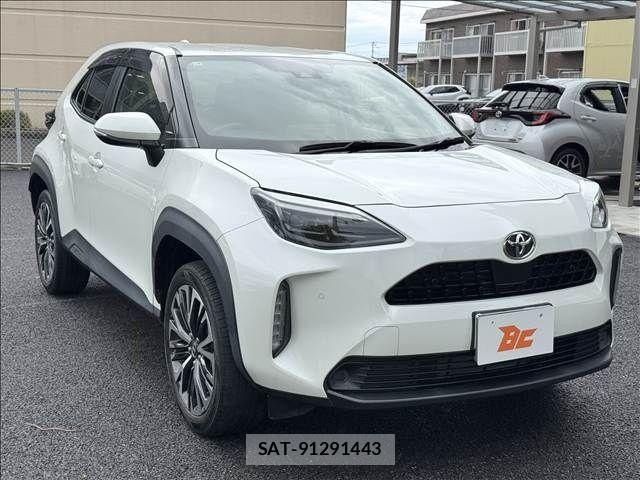 Toyota YARIS CROSS 2021-04 8372429-4