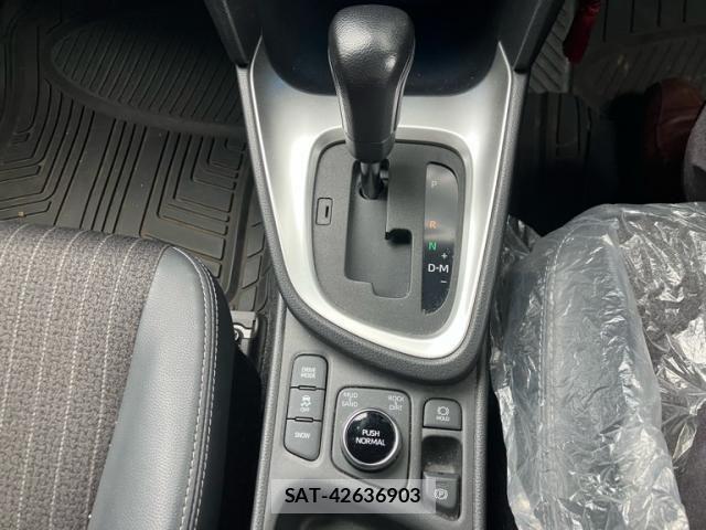 Toyota YARIS CROSS 2022-11 8439179-20