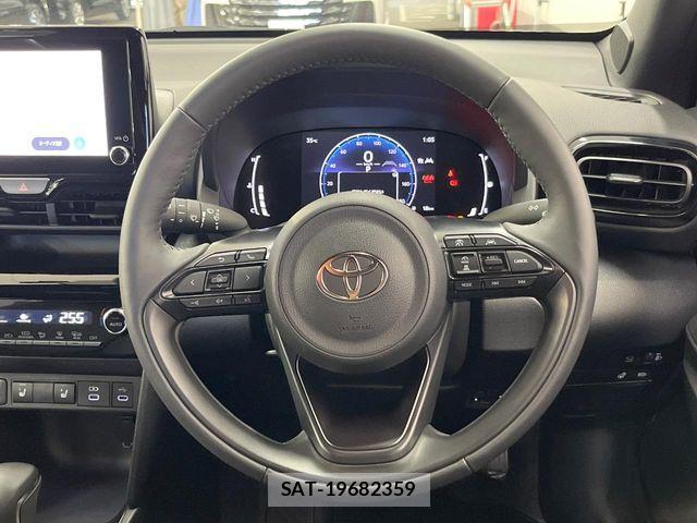 Toyota YARIS CROSS 2025-02 8458861-10