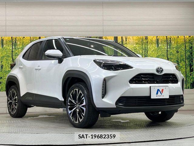 Toyota YARIS CROSS 2025-02 8458861-15