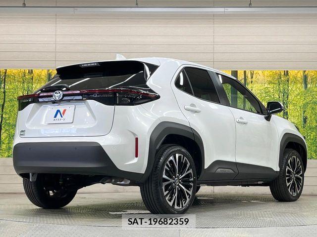 Toyota YARIS CROSS 2025-02 8458861-16