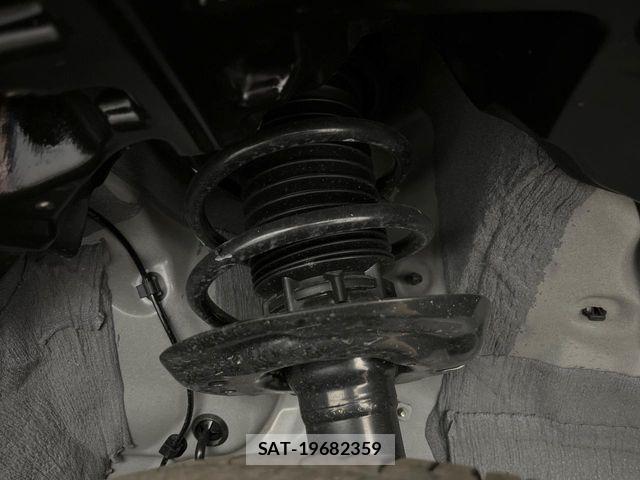 Toyota YARIS CROSS 2025-02 8458861-19