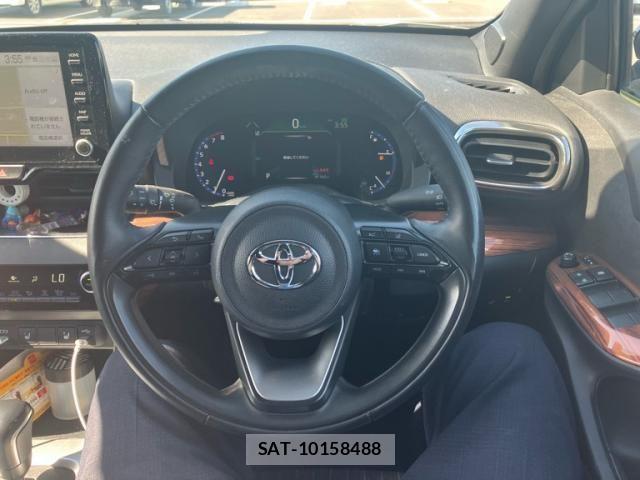 Toyota YARIS CROSS 2023-07 8458862-14
