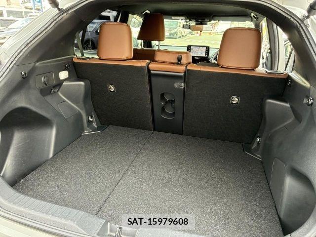 Toyota YARIS CROSS 2023-07 8458859-11