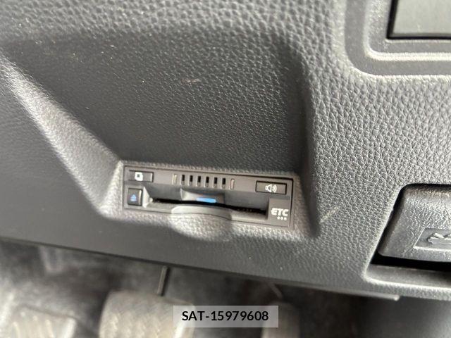 Toyota YARIS CROSS 2023-07 8458859-17
