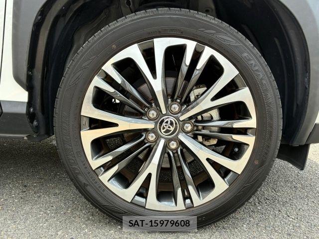 Toyota YARIS CROSS 2023-07 8458859-23