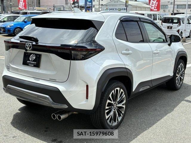 Toyota YARIS CROSS 2023-07 8458859-2