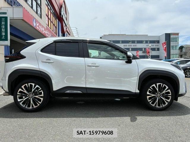 Toyota YARIS CROSS 2023-07 8458859-7