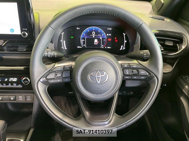 Toyota YARIS CROSS 2025-02 8458860-10
