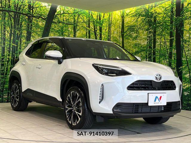 Toyota YARIS CROSS 2025-02 8458860-15