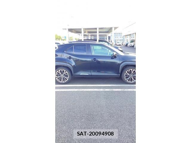 Toyota YARIS CROSS 2021-03 8564226-2