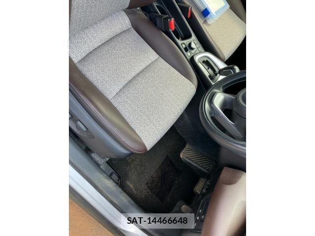 Toyota YARIS CROSS 2020-10 8564224-15