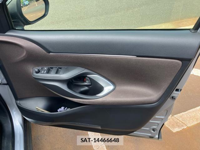 Toyota YARIS CROSS 2020-10 8564224-16