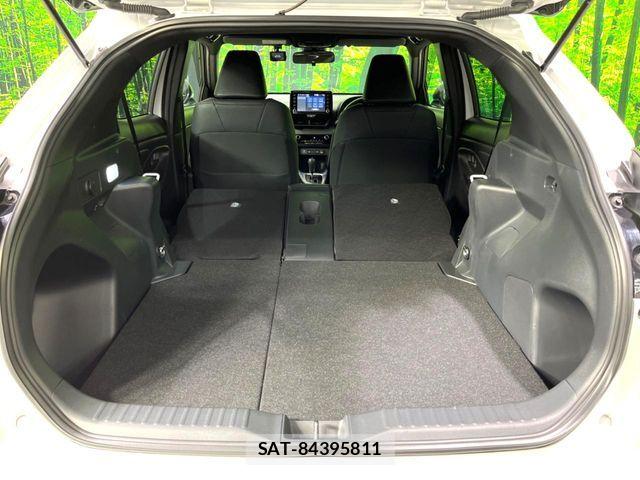 Toyota YARIS CROSS 2023-07 8564222-13
