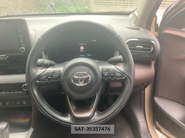 Toyota YARIS CROSS 2021-02 8564227-18