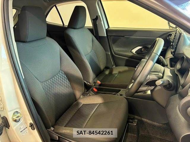 Toyota YARIS CROSS 2021-07 8630005-10